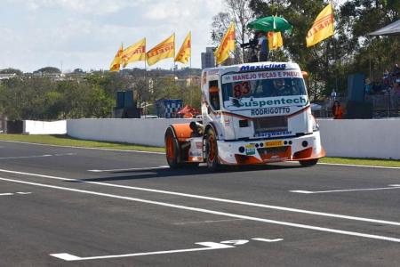 Régis Boessio único piloto gaúcho na competição